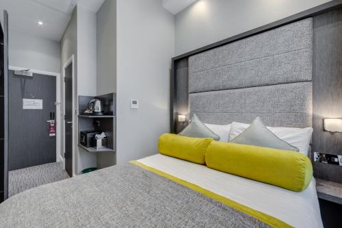 Habitación Doble Superior del hotel Mornington London Victoria. Foto 1