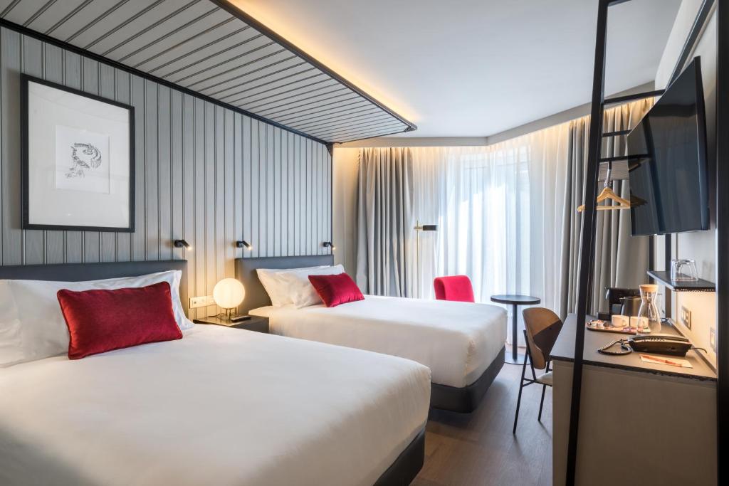 Habitación doble 2 camas del hotel Canopy By Hilton Madrid Castellana