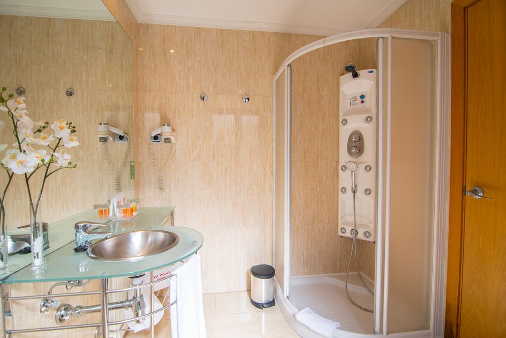 Habitación doble del hotel Petit Palace Preciados. Foto 2