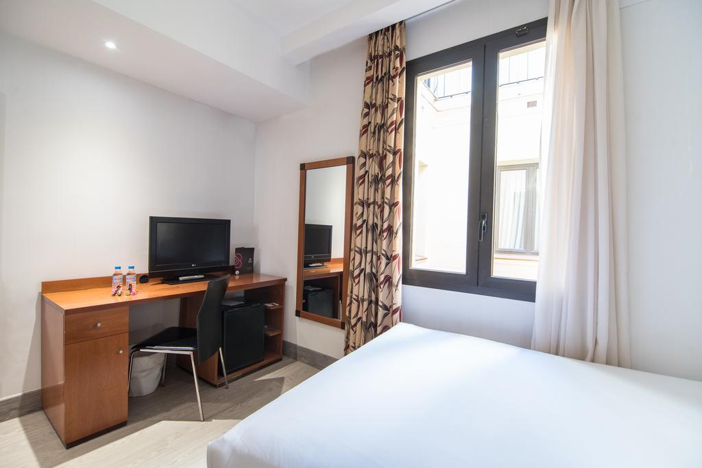 Habitación doble Económica del hotel Petit Palace Preciados