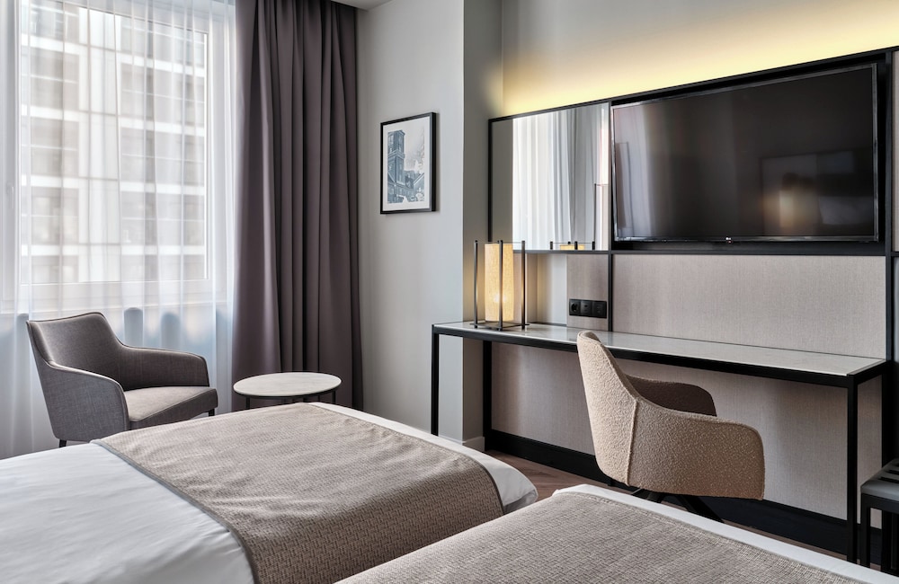 Habitación Superior del hotel Leonardo Royal Warsaw. Foto 1
