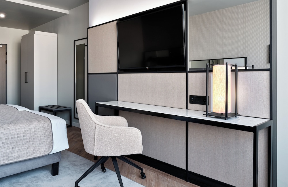 Habitación Superior del hotel Leonardo Royal Warsaw. Foto 2
