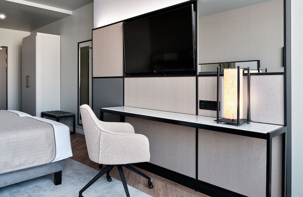 Habitación Superior del hotel Leonardo Royal Warsaw. Foto 1