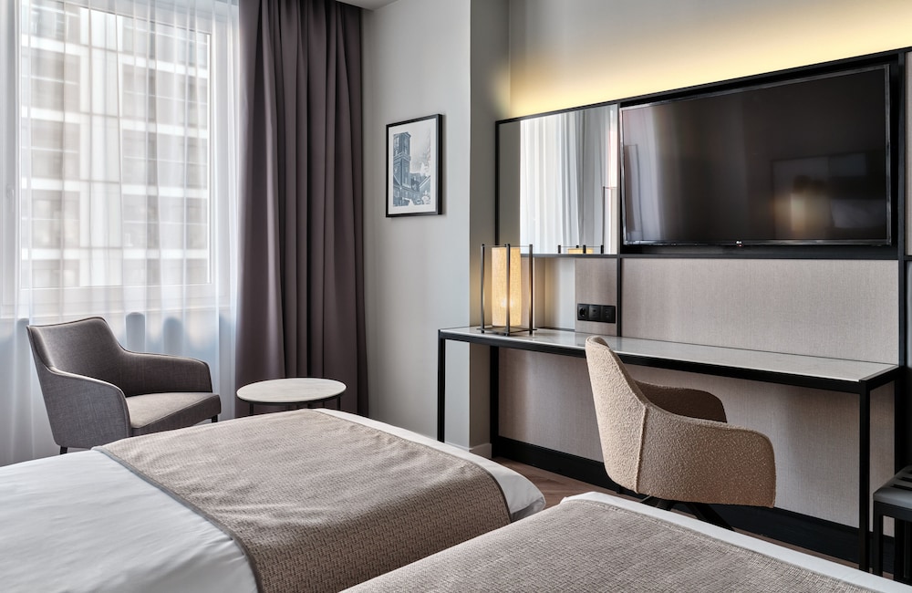 Habitación Superior del hotel Leonardo Royal Warsaw. Foto 3