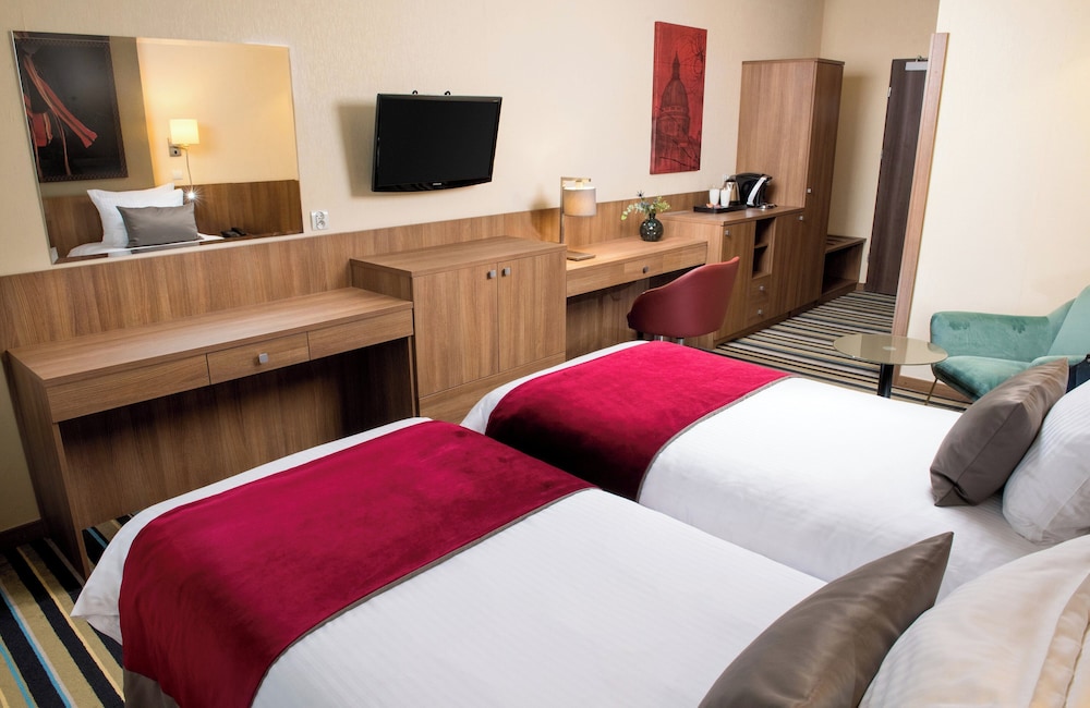 Habitación Confort del hotel Leonardo Royal Warsaw. Foto 6