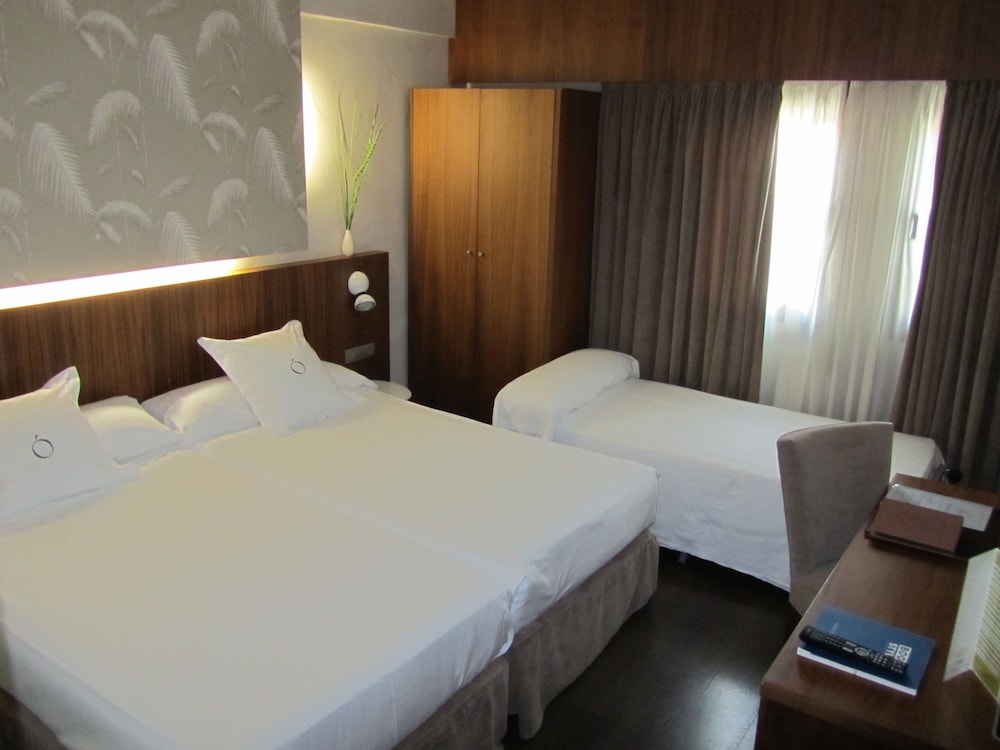 Habitación doble (with extra bed) del hotel Ópera