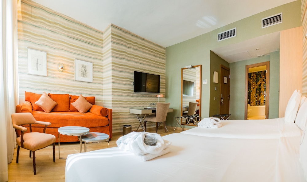 Superior Room with hidromassage del hotel Ópera