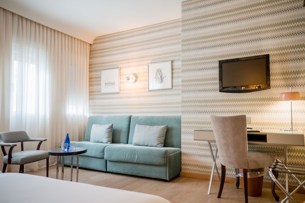 Habitación cuádruple del hotel Ópera. Foto 1