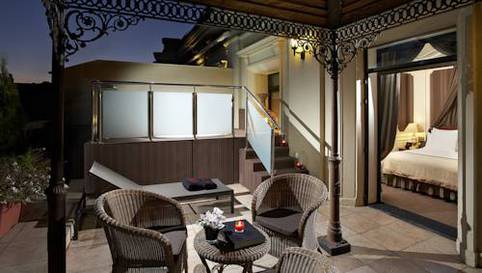 Habitación Grand Premium with Jacuzzi del hotel Gran Melia Fénix. Foto 3