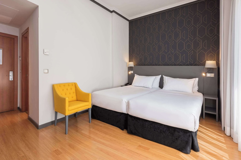 Standard Room with Views del hotel Madrid Plaza De España Affiliated By Meliá. Foto 2
