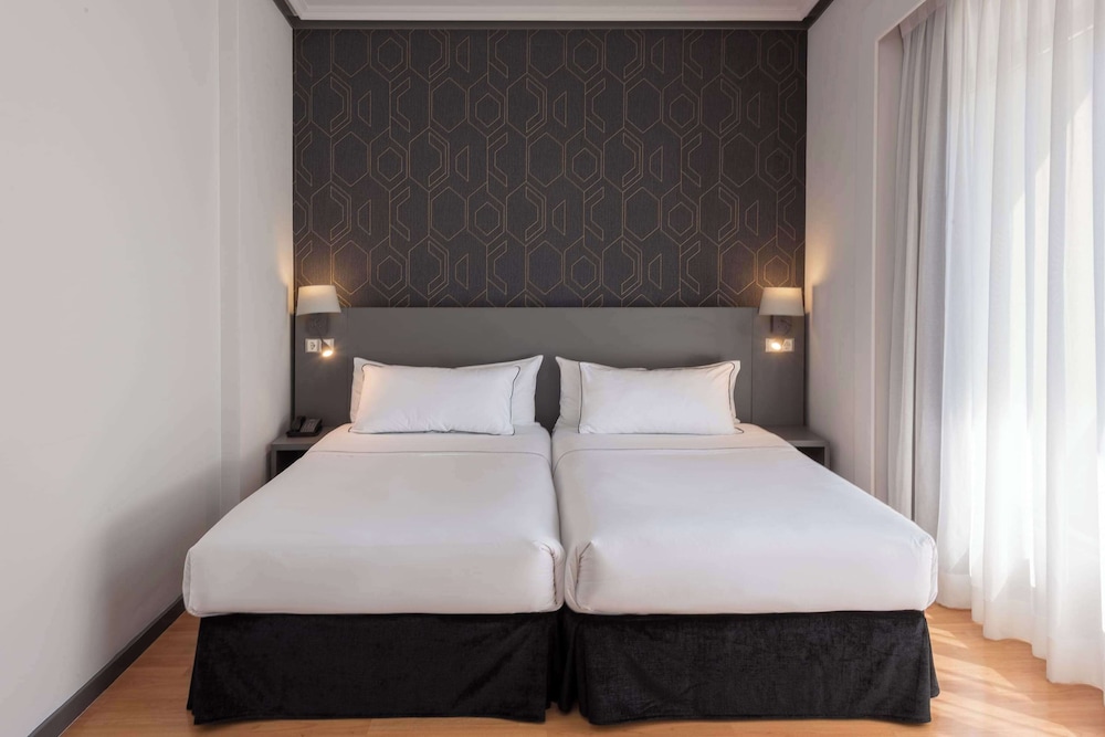 Standard Room with Views del hotel Madrid Plaza De España Affiliated By Meliá. Foto 3