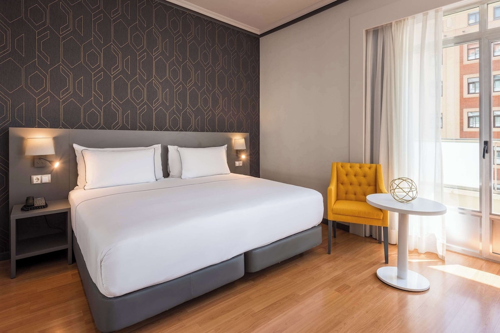 Standard Room with Views del hotel Madrid Plaza De España Affiliated By Meliá. Foto 4