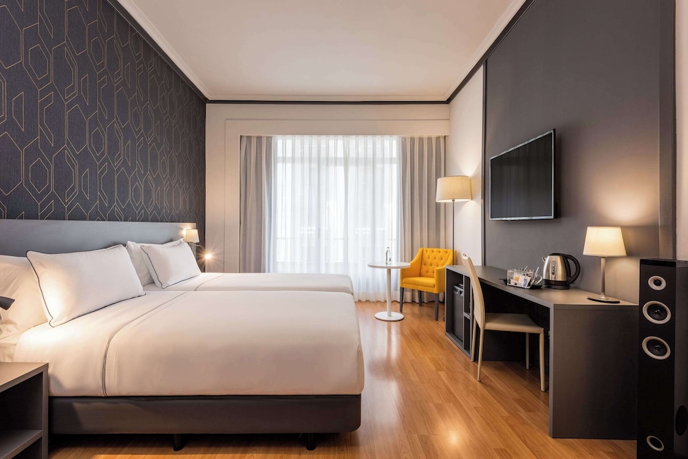 Habitación Premium del hotel Madrid Plaza De España Affiliated By Meliá. Foto 2