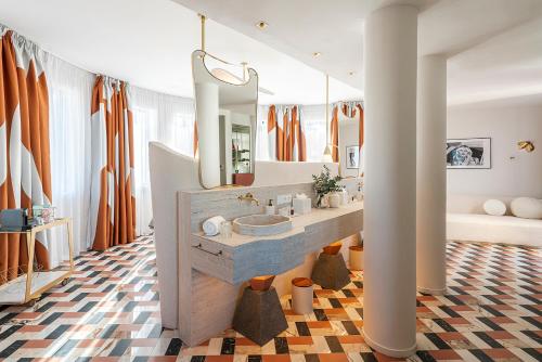 Suite del hotel Vincci Capitol. Foto 3