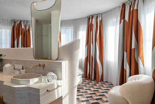 Suite del hotel Vincci Capitol. Foto 5