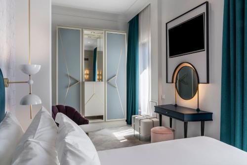 Habitación Vincci con terraza del hotel Vincci Capitol. Foto 4
