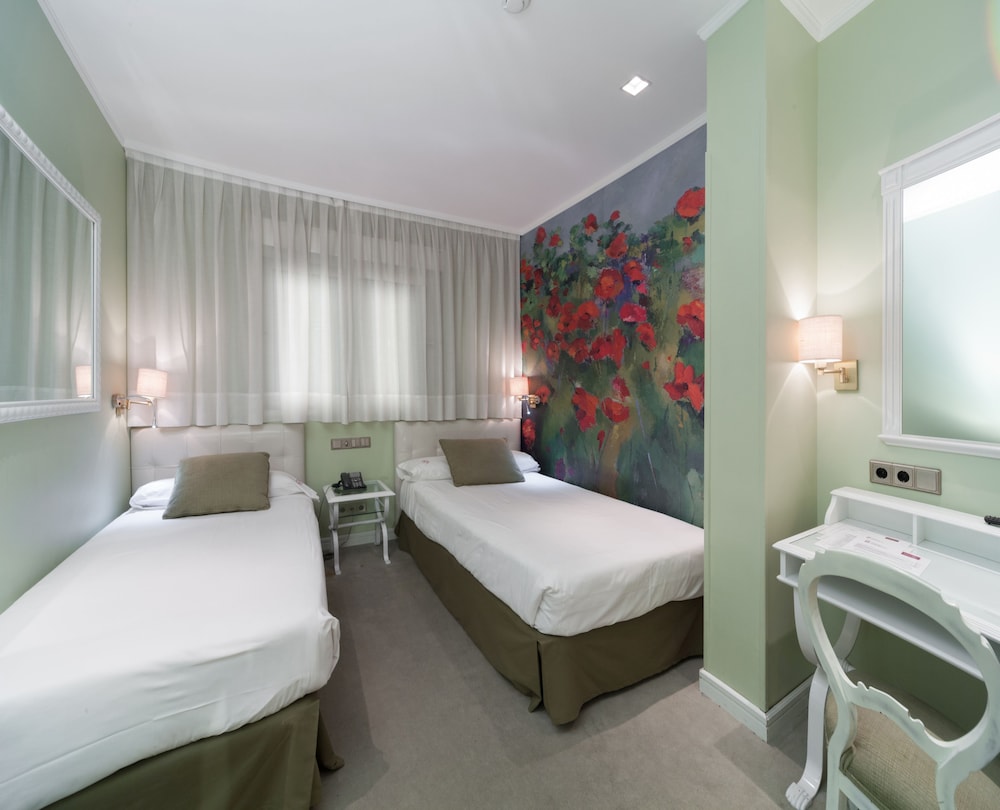 Habitación estándar con 1 cama doble o 2 individuales del hotel Inhala Garden. Foto 3