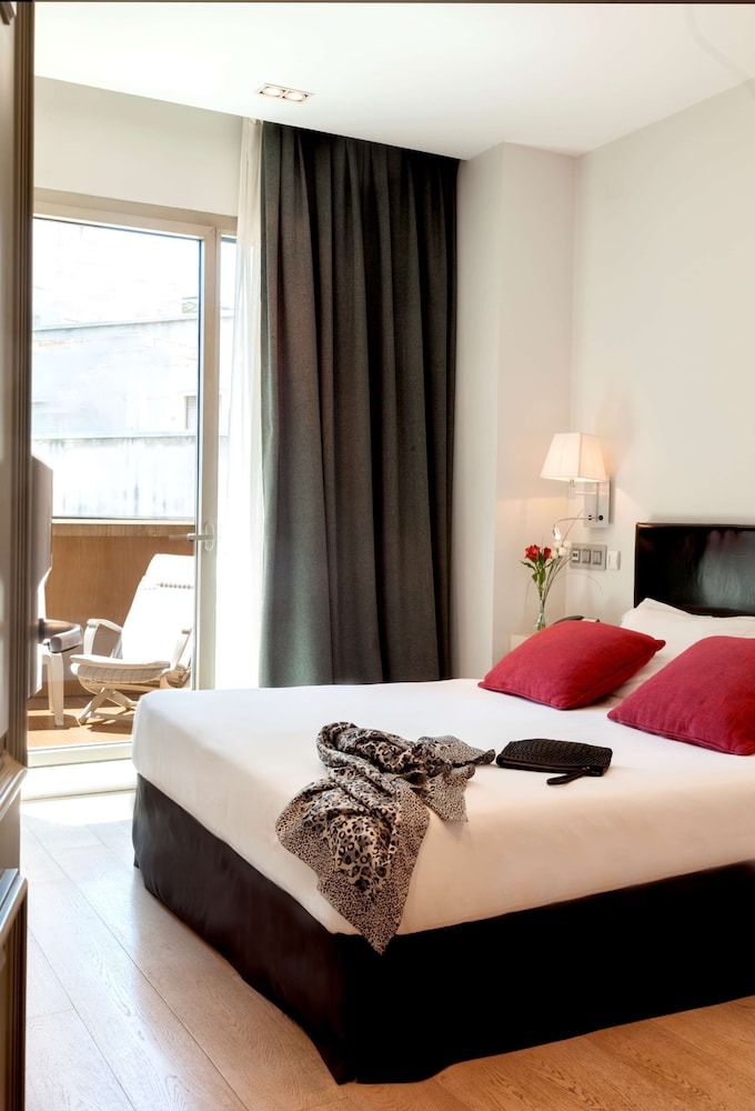 Habitación superior con balcón del hotel Inhala Garden. Foto 6