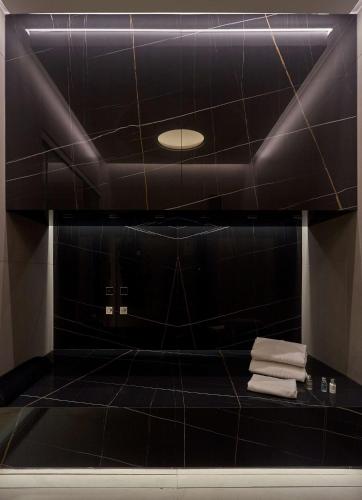Suite Spa con terraza y acceso al club Wellington del hotel Wellington and Spa Madrid. Foto 2