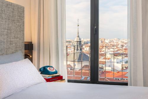 Habitación Innside con vistas a la azotea del hotel Innside By Meliá Madrid Gran Vía. Foto 3