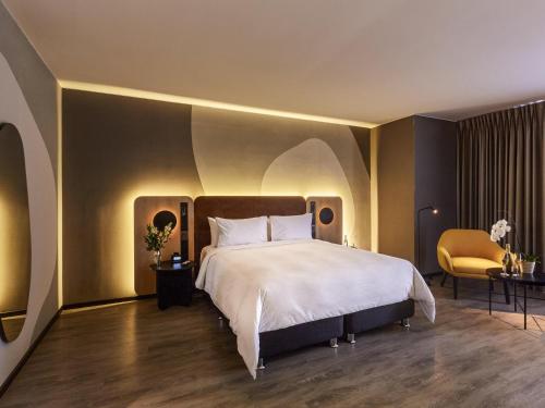 Suite Executive - Cama extragrande del hotel Pullman Lima San Isidro