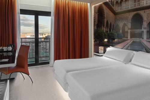 Habitación Doble Superior con aparcamiento del hotel Elba Madrid Alcalá. Foto 3