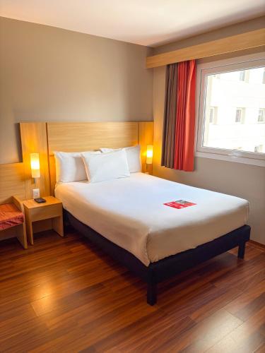Habitación Doble Estándar - Adaptada para personas con discapacidad del hotel Ibis Lima Larco Miraflores. Foto 8