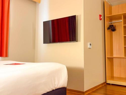 Habitación Doble Estándar - Adaptada para personas con discapacidad del hotel Ibis Lima Larco Miraflores. Foto 10