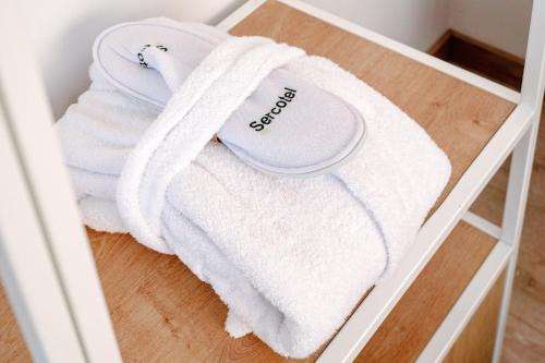 Habitación cuádruple del hotel Sercotel Madrid Aeropuerto. Foto 3