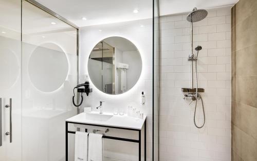 Habitación Doble Superior - 1 o 2 camas del hotel Sercotel Madrid Aeropuerto. Foto 2