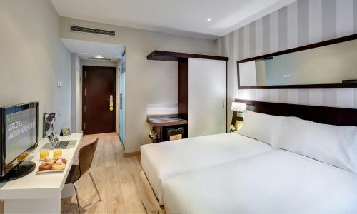 Habitación Doble - 2 camas del hotel Sercotel Madrid Aeropuerto. Foto 6