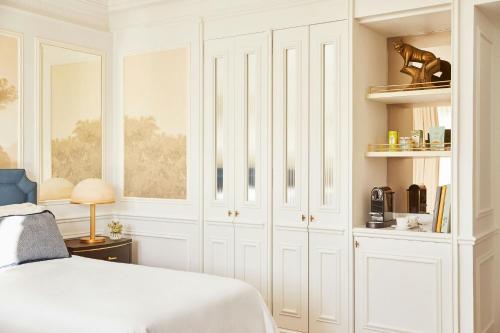 Habitación Doble Premium Neptuno con vistas a la fuente - 2 camas del hotel The Palace, a Luxury Collection Hotel, Madrid. Foto 1