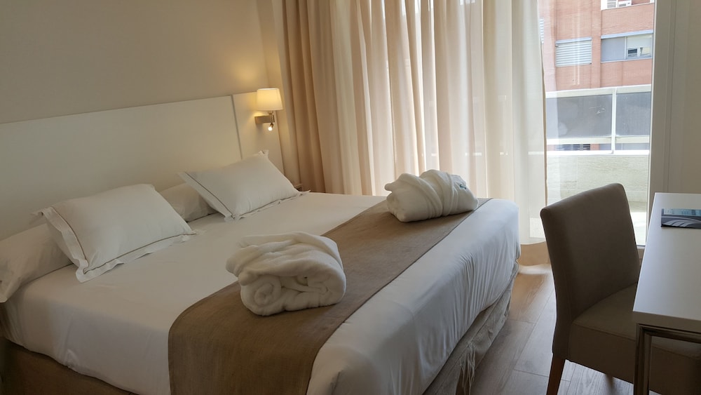 Habitación doble superior del hotel Senator Barajas. Foto 1