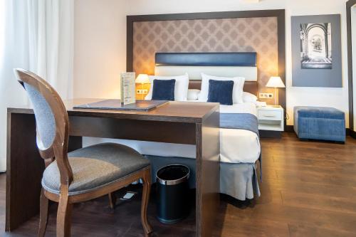 Habitación Doble Superior del hotel Gran Versalles. Foto 4