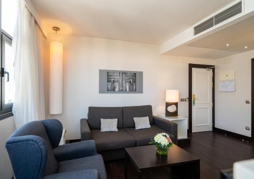 Habitación Doble Superior del hotel Gran Versalles. Foto 6