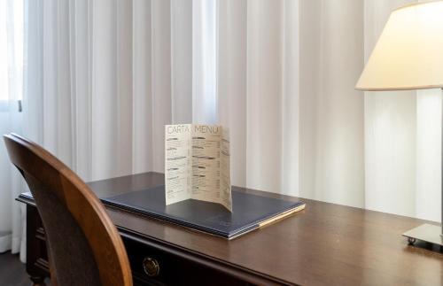 Habitación Doble Superior del hotel Gran Versalles. Foto 7