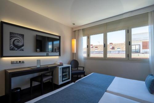 Habitación Doble Deluxe - 1 o 2 camas del hotel Gran Versalles. Foto 4