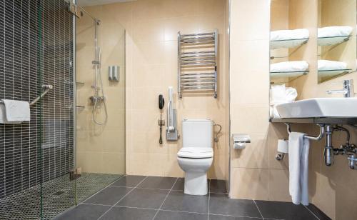 Habitación Doble Deluxe - 1 o 2 camas del hotel Gran Versalles. Foto 8