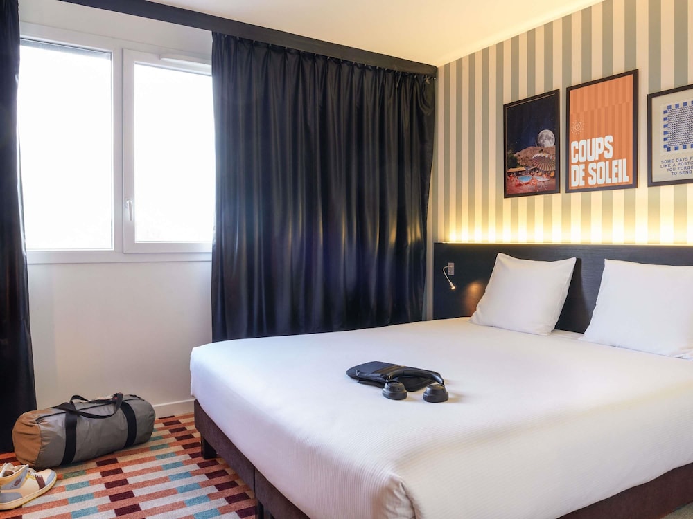 Habitación estándar con 1 cama king size del hotel ibis Styles Nantes Saint Herblain