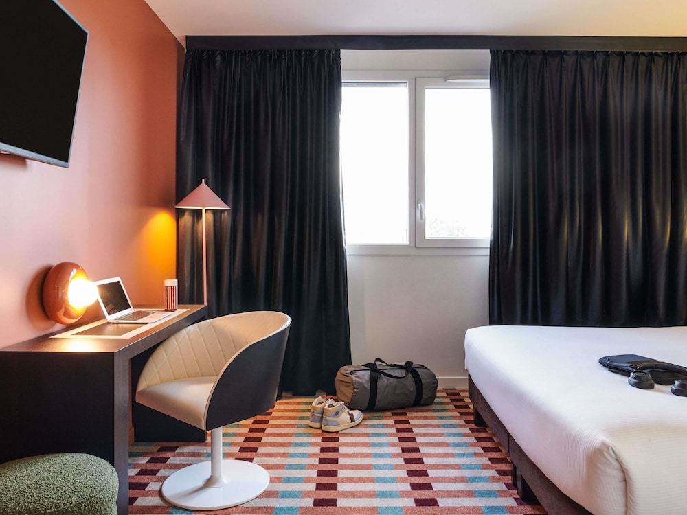 Habitación estándar con 1 cama king size del hotel ibis Styles Nantes Saint Herblain. Foto 2