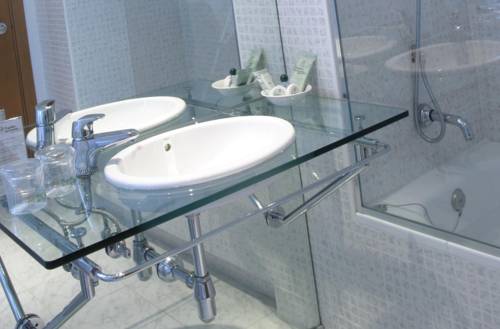 Habitación doble Comunicada del hotel Posadas De España Pinto. Foto 3