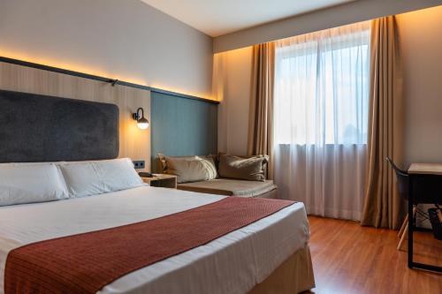 Habitación Estándar Plus del hotel Posadas De España Pinto. Foto 3