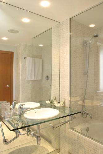 Habitación Doble con aparcamiento y conexión WiFi incluidos - 1 o 2 camas del hotel Posadas De España Pinto