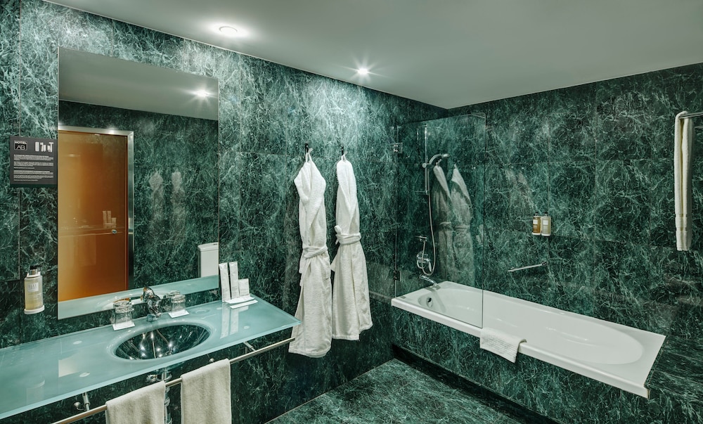 Habitación clásica doble del hotel Sercotel AB Rivas. Foto 3