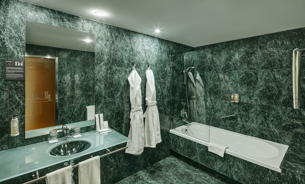 Habitación clásica doble del hotel Sercotel AB Rivas. Foto 10