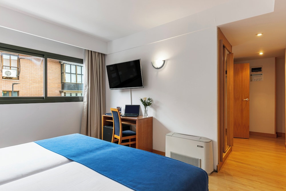 Habitación clásica con 2 camas individuales del hotel Sercotel de los Reyes