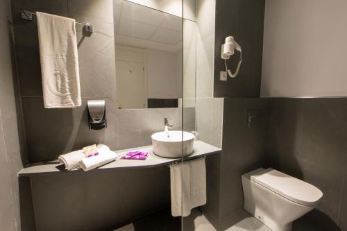 Habitación Doble del hotel Aida. Foto 6
