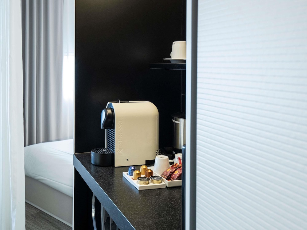Suite Executive con 1 cama doble y 1 cama individual del hotel Novotel Suites Luxembourg. Foto 7
