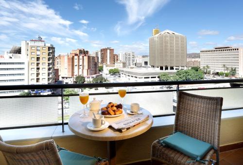 Habitación Doble Superior con terraza del hotel Eurostars Astoria. Foto 10