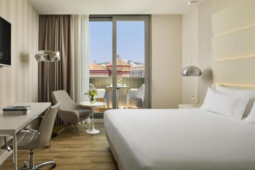 Habitación Doble Estándar con balcón - 1 o 2 camas del hotel NH Malaga